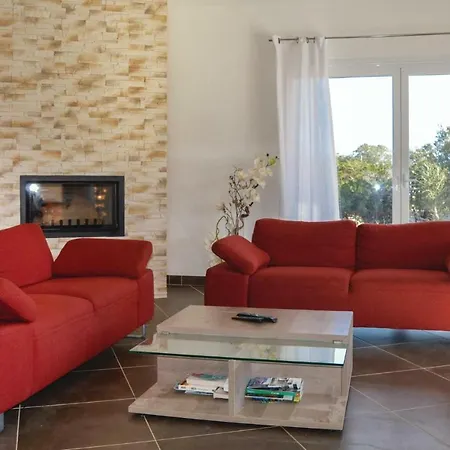 Casa de Férias Four-bedroom Holiday In Bonifacio