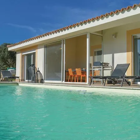 Four-bedroom Holiday In Bonifacio * Bonifacio (Corsica)